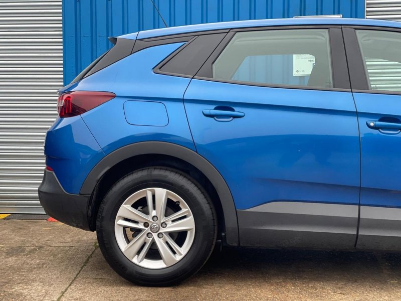 VAUXHALL GRANDLAND X